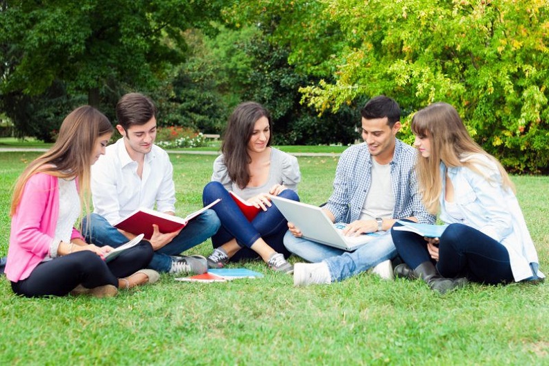 Top 10 reasons why you should study in Australia